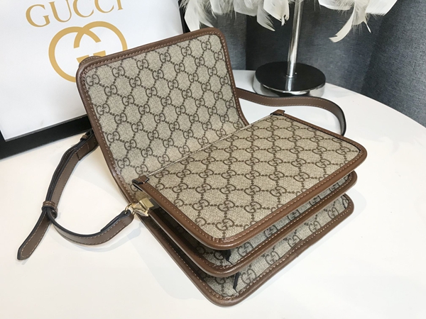 激安グッチバッグコピー角部分ディテール